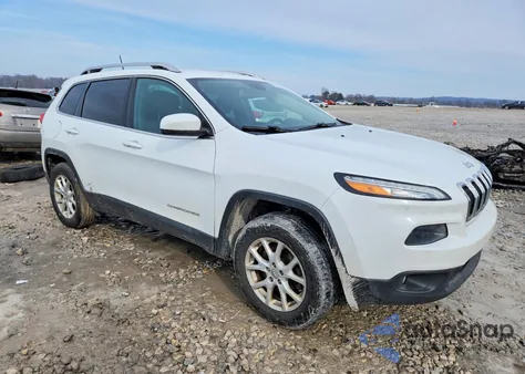 2017 Jeep Cherokee Latitude z USA, uszkodzony, nr VIN 1C4PJMCS5HW564638
